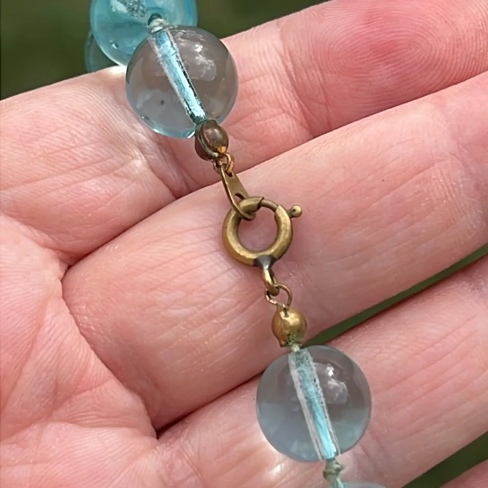 RARE Antique Light Aqua Blue Orb Pools of Light Handknotted Necklace - Picture 6 of 16